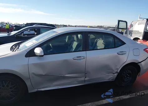 2018 Toyota Corolla Le из США, поврежденный, VIN 5YFBURHE6JP823718